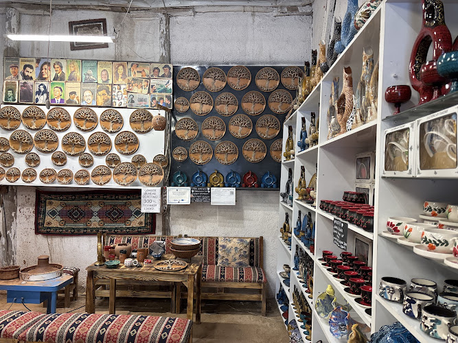 Tasarım Çömlek Atölyesi & Seramik Atölyesi & Design Pottery Workshop Avanos Çömlek yapımı &Çömlek yapımı ve deneme Atölyesi