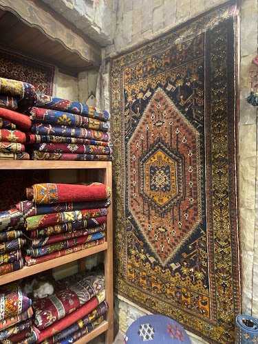 Kervan carpet &kilim