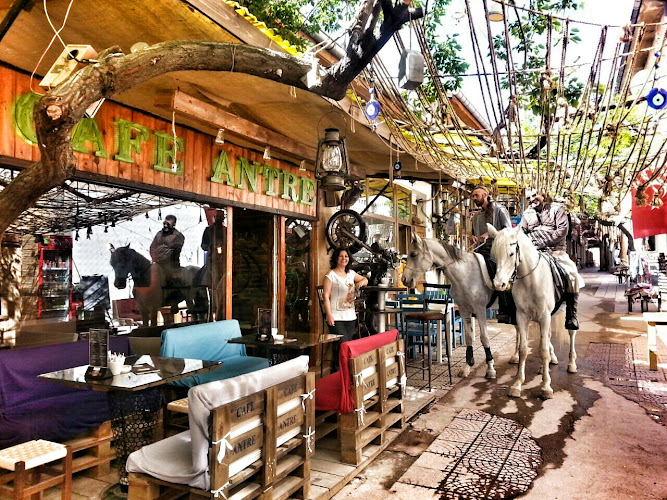 Cafe Antre Pub