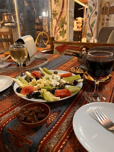 Red Red Wine House